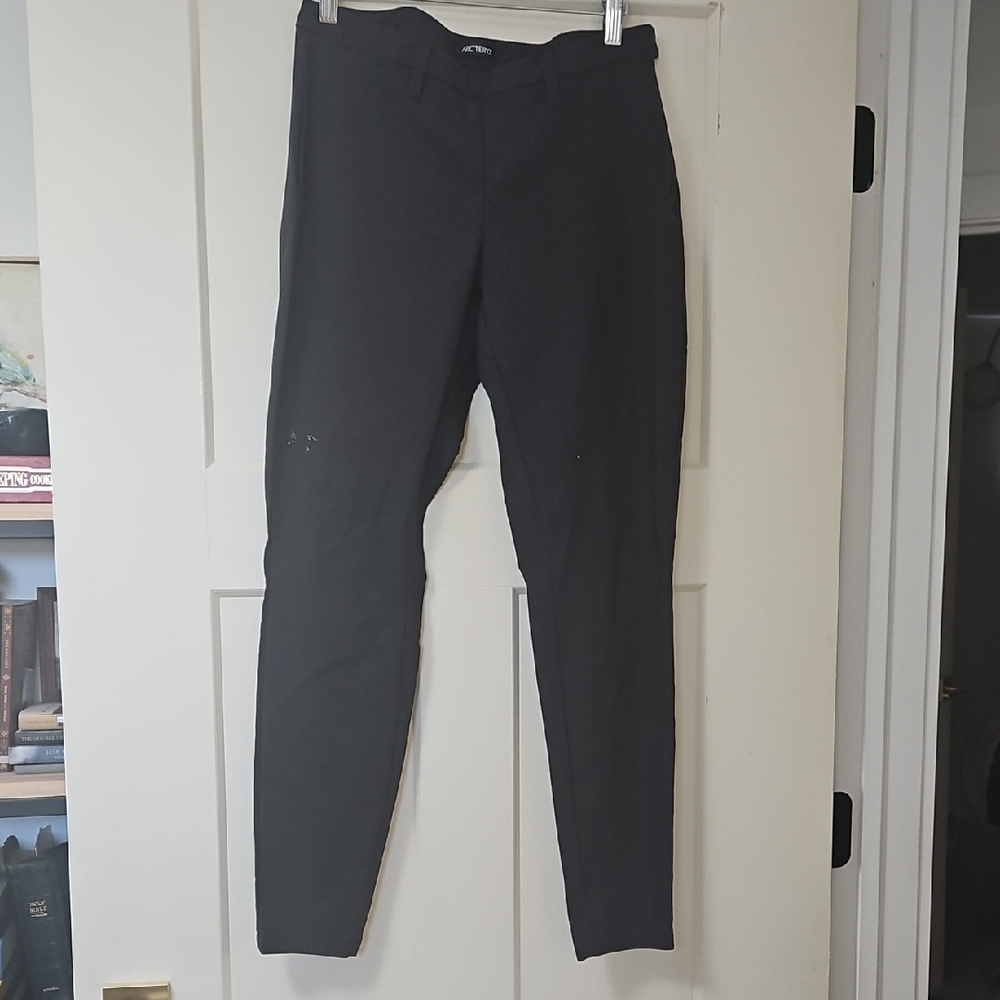 Arc'teryx Women's Black Skinny Pants